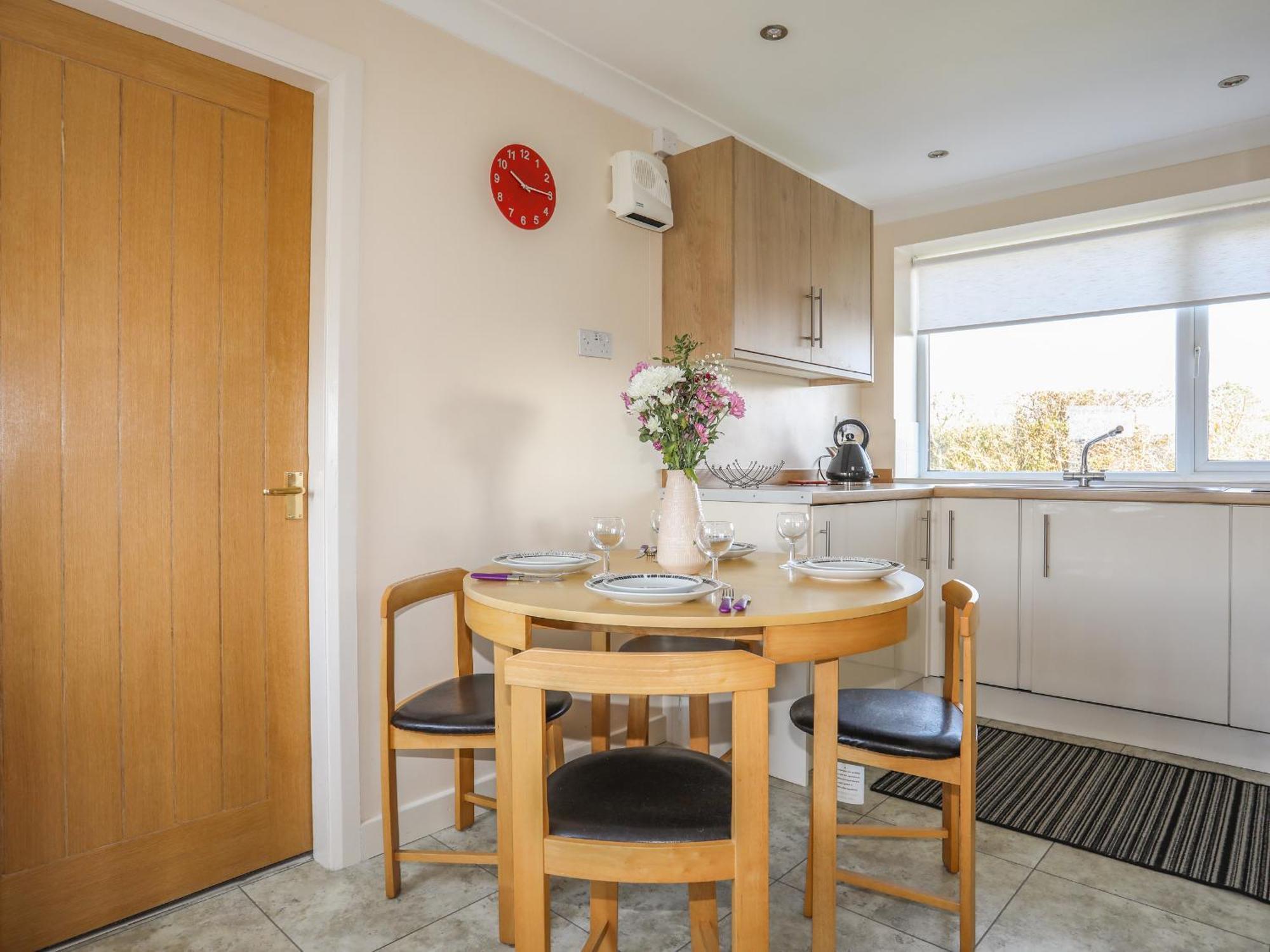 Tan Twr Farm Cottage Dwyran 外观 照片