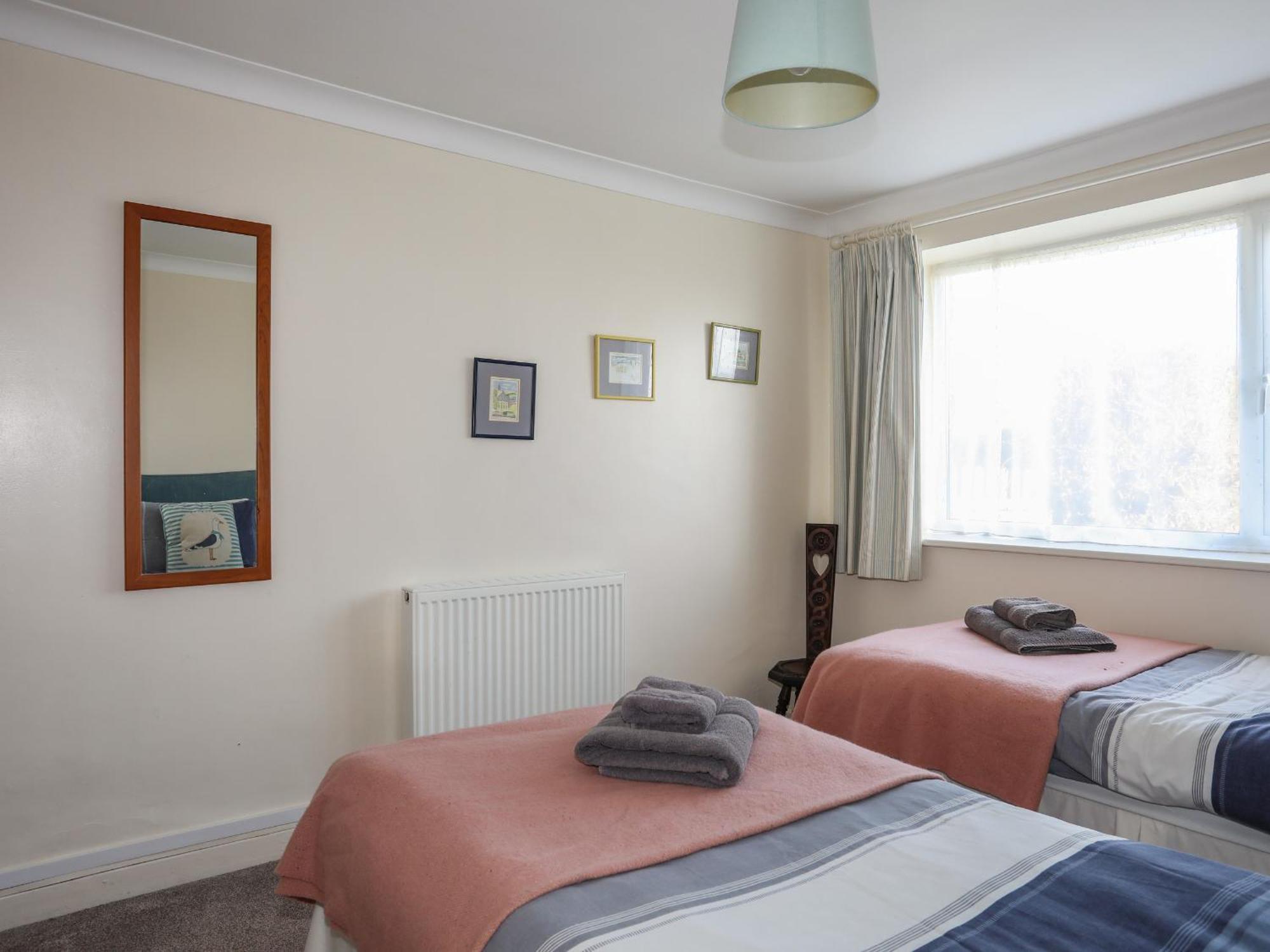 Tan Twr Farm Cottage Dwyran 外观 照片